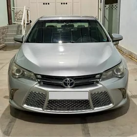 Toyota Camry 2015