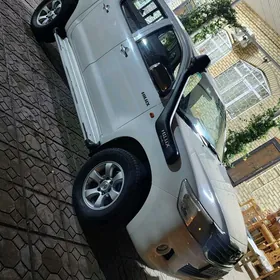 Toyota Hilux 2013