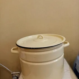 эмалированная кастрюля