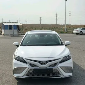 Toyota Camry 2020