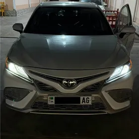 Toyota Camry 2022