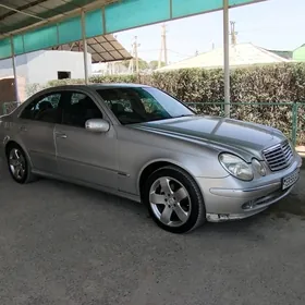 Mercedes-Benz E320 2003