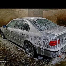 BMW E39 1999