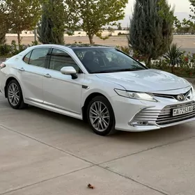 Toyota Camry 2022