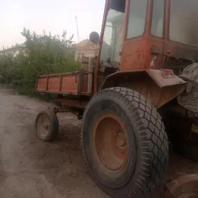 MTZ T-28 2005