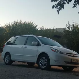 Toyota Sienna 2009