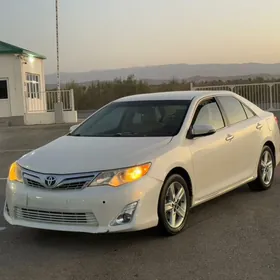 Toyota Camry 2012
