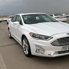 Ford Fusion 2020