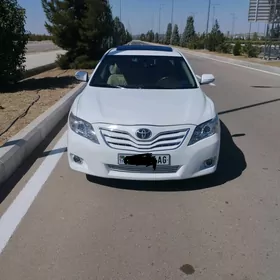 Toyota Camry 2010