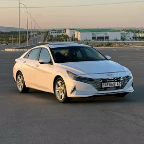 Hyundai Elantra 2021