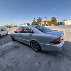 Mercedes-Benz S-Class 2000