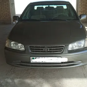 Toyota Camry 2000