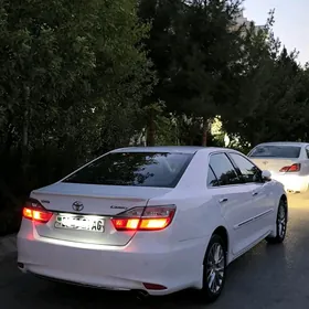 Toyota Camry 2016