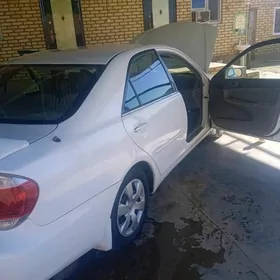 Toyota Camry 2004