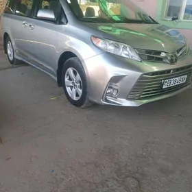 Toyota Sienna 2020