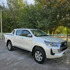 Toyota Hilux 2022