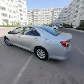 Toyota Camry 2014