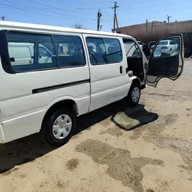 Toyota Hiace 2004