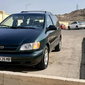 Toyota Sienna 2000