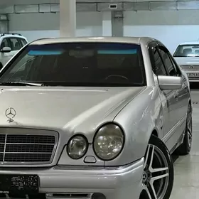 Mercedes-Benz E320 1996