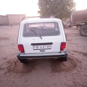 Lada Niva 2001
