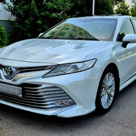 Toyota Camry 2020