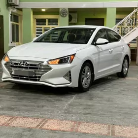 Hyundai Elantra 2020
