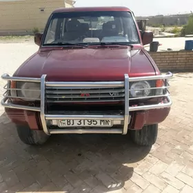 Mitsubishi Pajero 1993