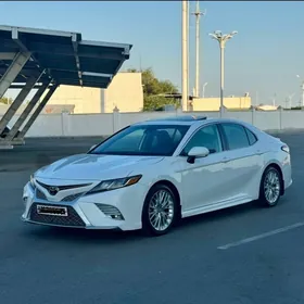 Toyota Camry 2019