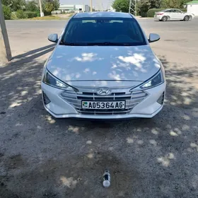 Hyundai Elantra 2019