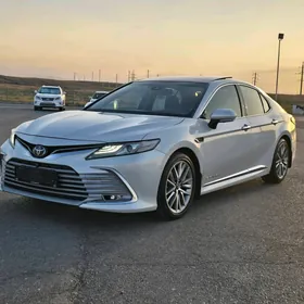 Toyota Camry 2018