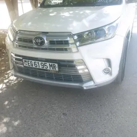 Toyota Highlander 2017