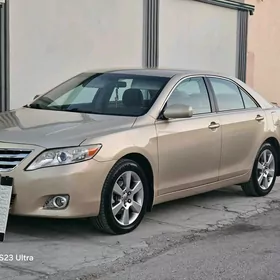Toyota Camry 2011