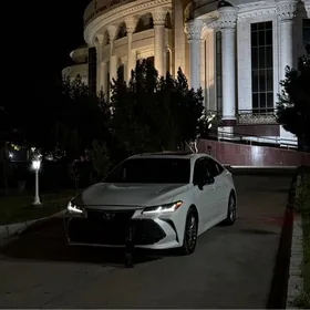 Toyota Avalon 2020