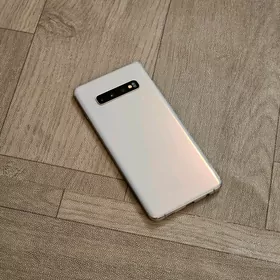 Samsung S10+. 8/128. wetnam