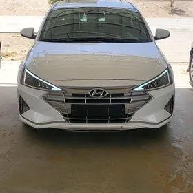 Hyundai Elantra 2020