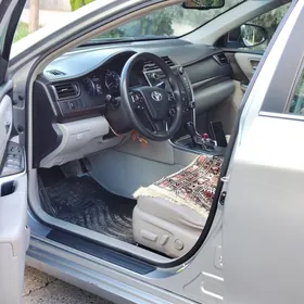 Toyota Camry 2016