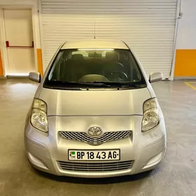 Toyota Yaris 2011