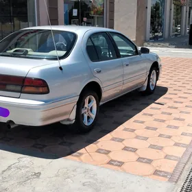 Nissan Cefiro 1995