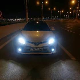 Toyota Camry 2019