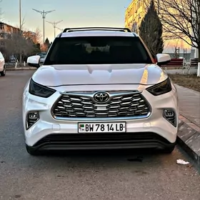 Toyota Highlander 2022