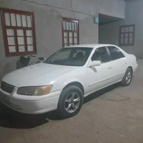 Toyota Camry 1999