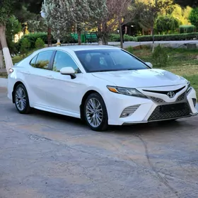 Toyota Camry 2020