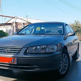 Toyota Camry 2000