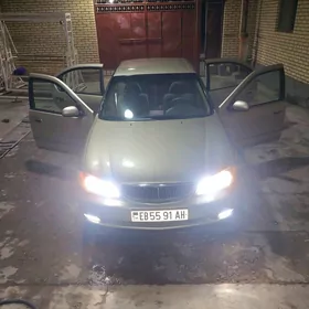 Nissan Maxima 2000