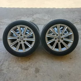 17 lik Toyota Camry