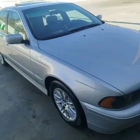BMW E39 2002