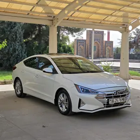 Hyundai Elantra 2020
