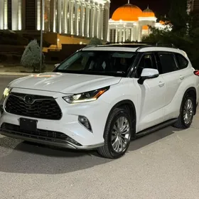 Toyota Highlander 2020
