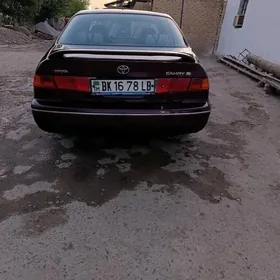Toyota Camry 2001